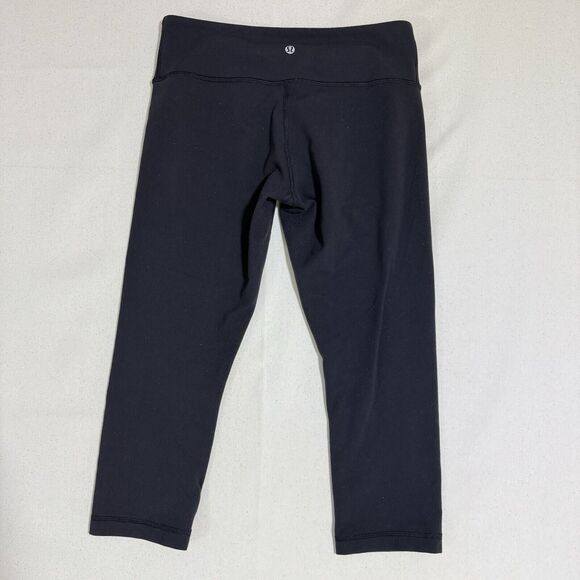 Lululemon  Crop Pants Leggings Capri Women Size 6 Black - Picture 1 of 9